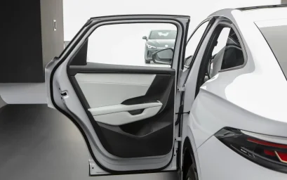 Volkswagen ID. Unyx 07: электромобиль за $16 200 с технологиями Xpeng 5