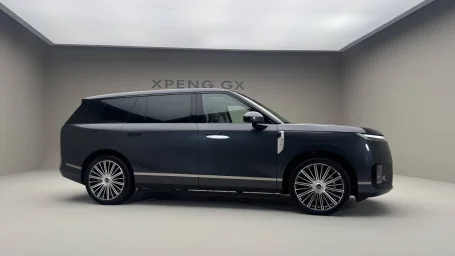 Названа цена Xpeng GX в Беларуси: $67 400