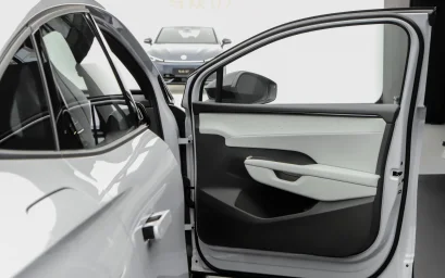 Volkswagen ID. Unyx 07: электромобиль за $16 200 с технологиями Xpeng 4
